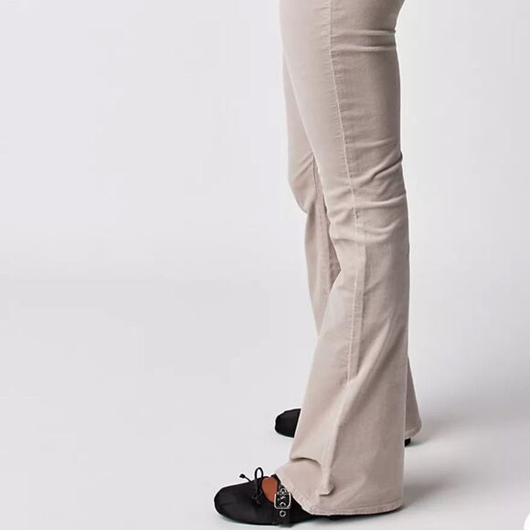 FREE PEOPLE - Jayde Seamed Corduroy Flare Pants - Picture 5 of 12